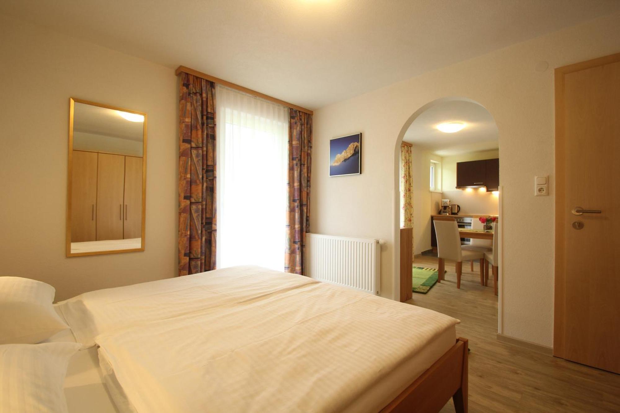 Apartmenthaus Dornroeschen Ramsau am Dachstein Camera foto