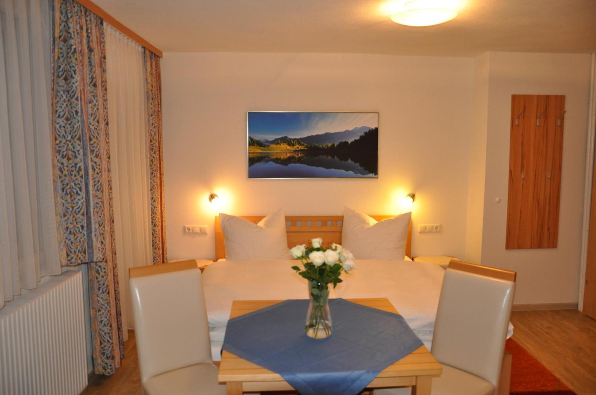 Apartmenthaus Dornroeschen Ramsau am Dachstein Camera foto