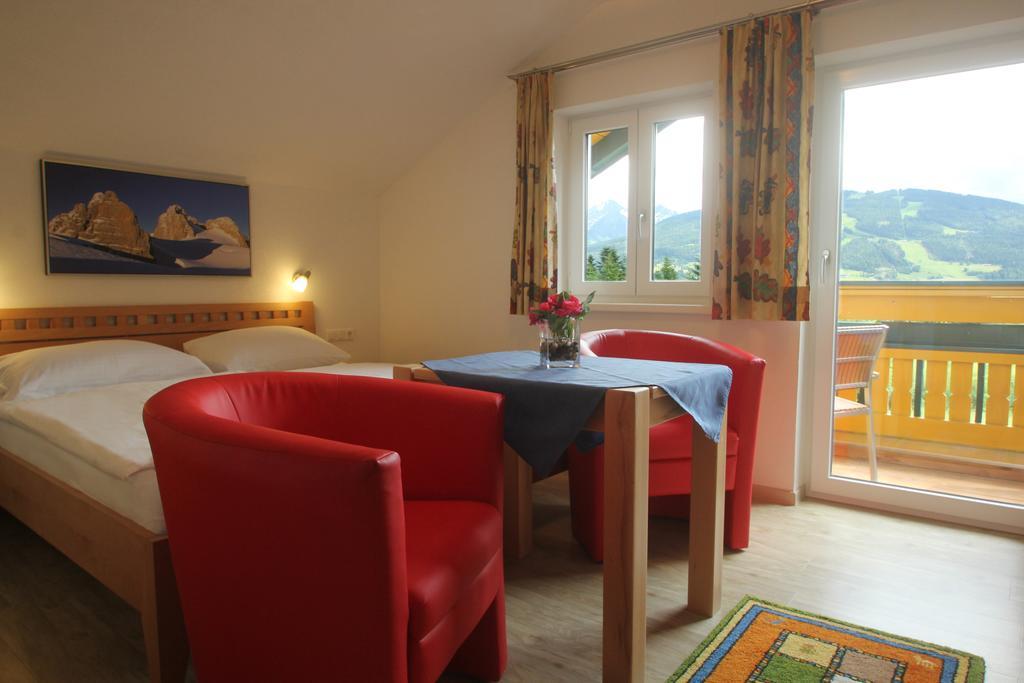 Apartmenthaus Dornroeschen Ramsau am Dachstein Camera foto