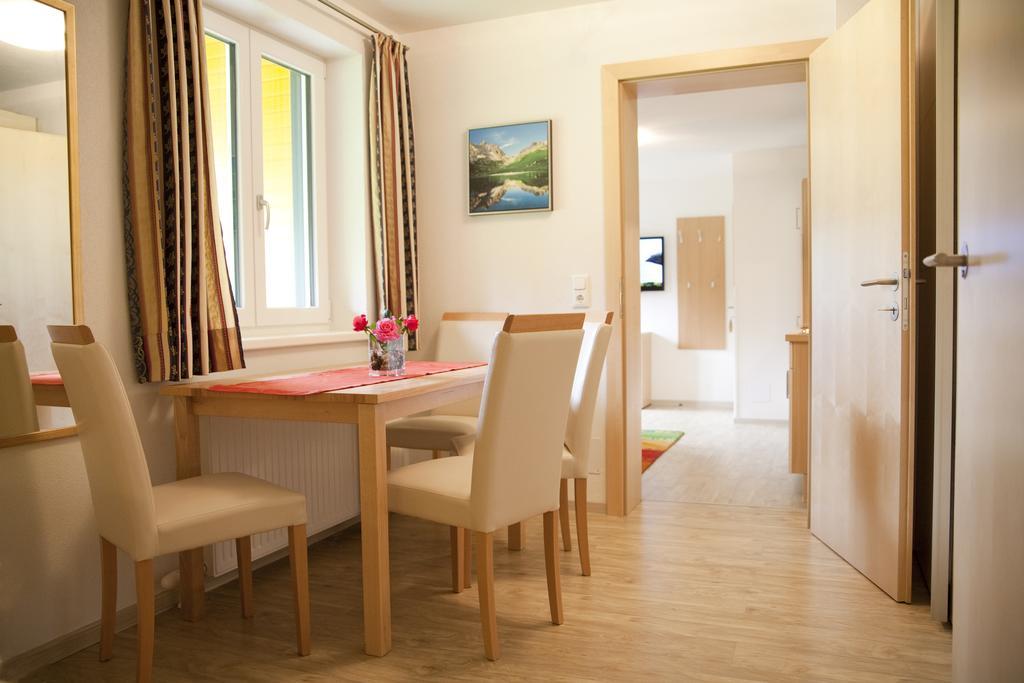 Apartmenthaus Dornroeschen Ramsau am Dachstein Camera foto